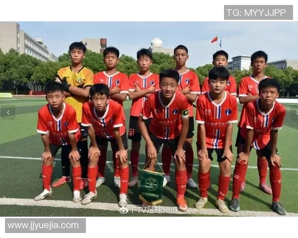 北京足球星闪耀绿茵展现拼搏精神引领城市体育发展新风貌